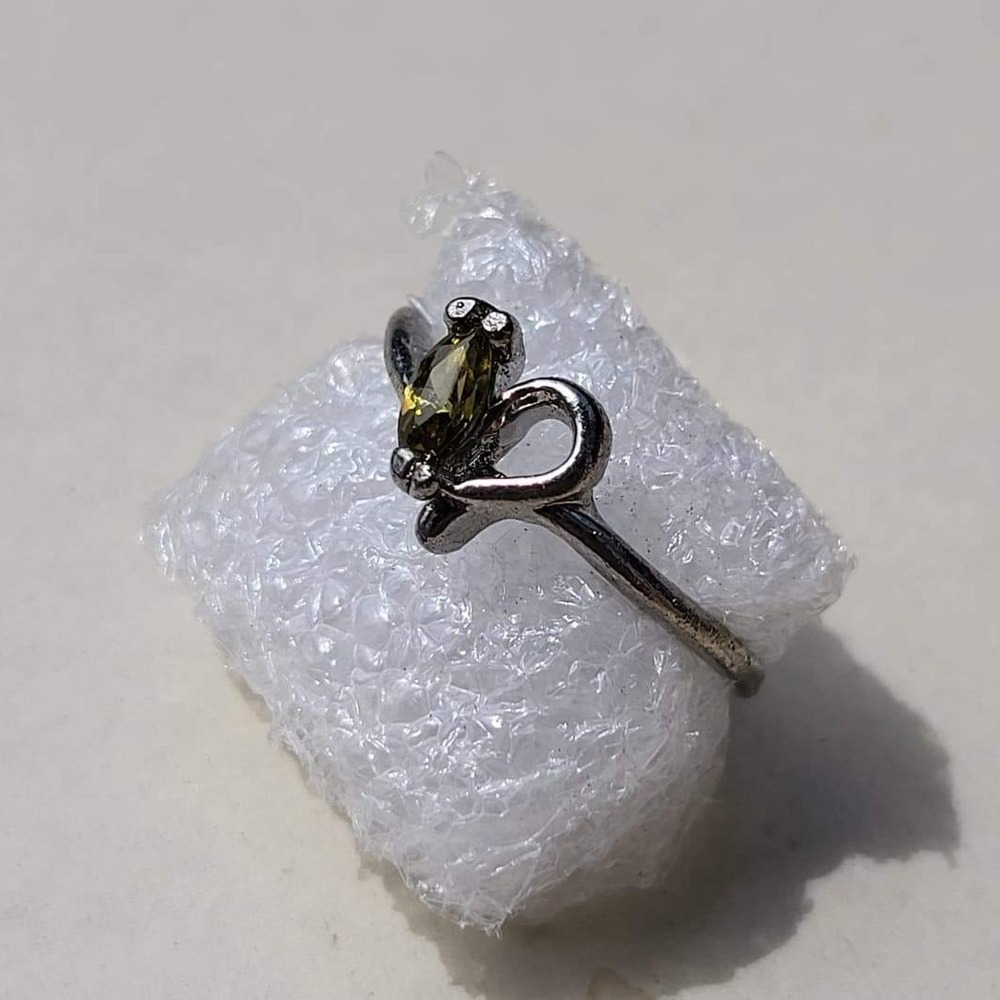 Vintage Marquise Green Stone Heart Silver Tone Ring 6.25